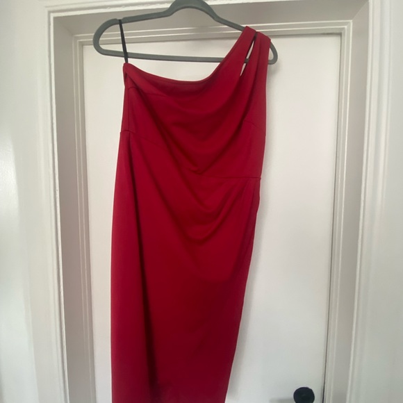 One shoulder red evening dress - Picture 3 of 3